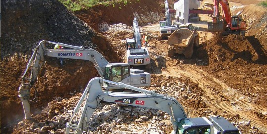 Terrassement pont rail Franois - TP JCB Groupe Bonnefoy